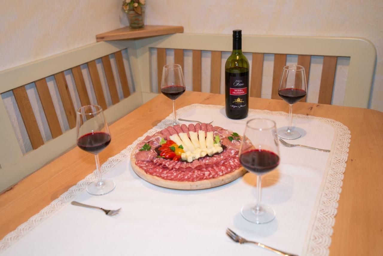 Vineyard Cottage Vina In Medu Trebelno ภายนอก รูปภาพ